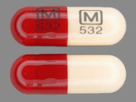 boxed M 532 repeated red and beige capsule
